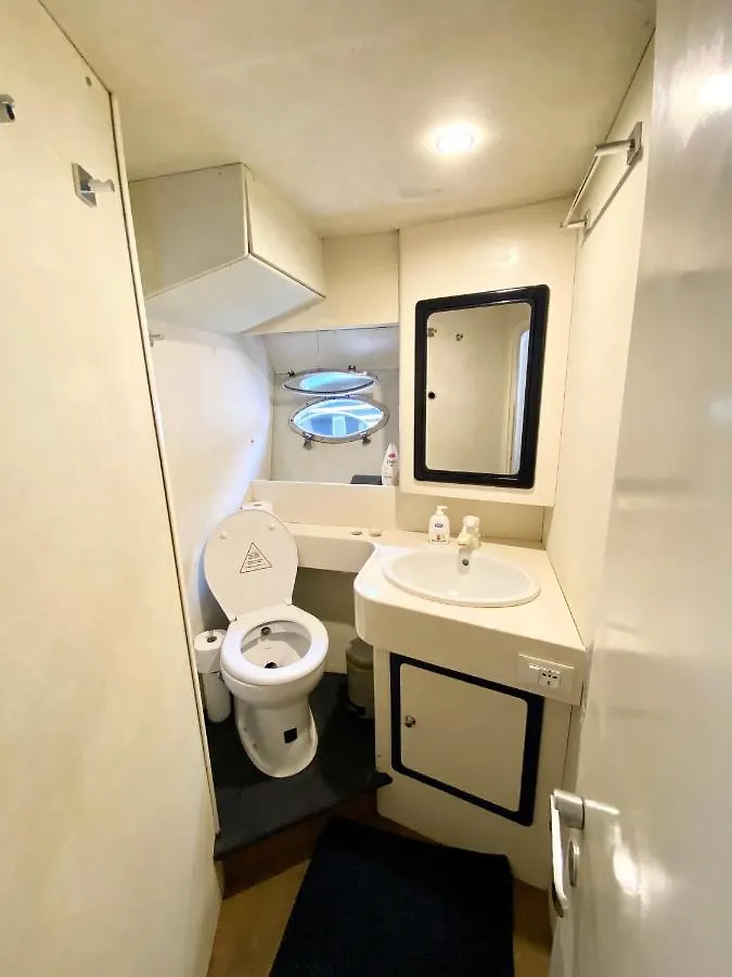Panaby Houseboat Hotel Palermo