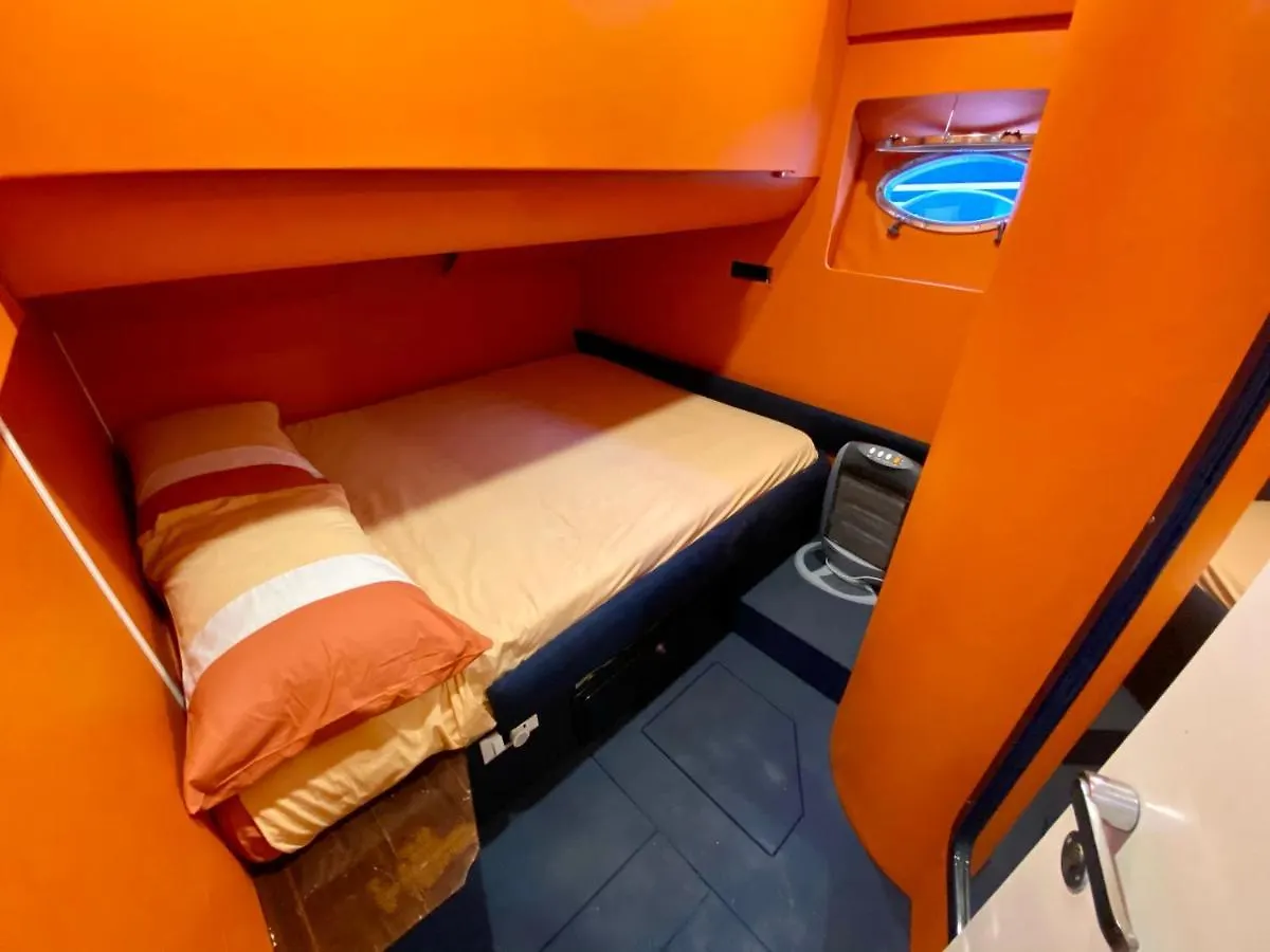 Panaby Houseboat Hotel Palermo