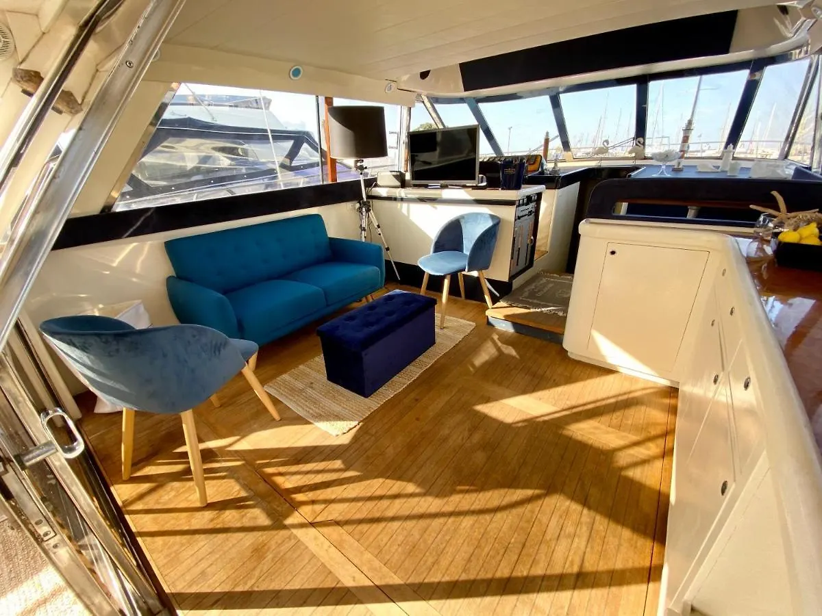 Ботель Отель Panaby Houseboat Палермо