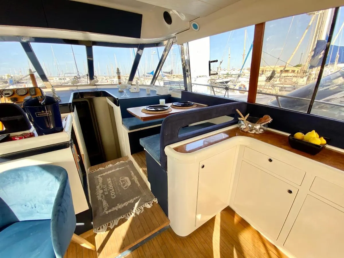 Отель Panaby Houseboat Палермо Италия